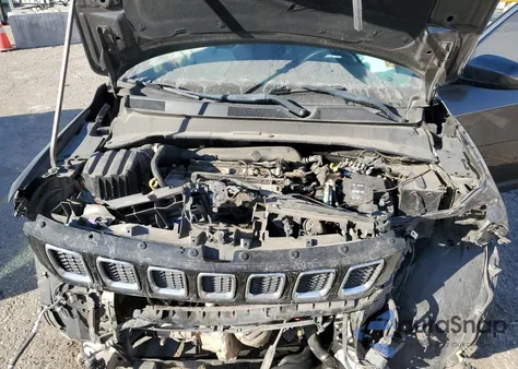 2017 Jeep Compass Latitude from USA, damaged, VIN 3C4NJDBB8HT681919